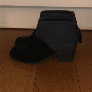 TOMS Leila wool felt black booties - BARELY WORN